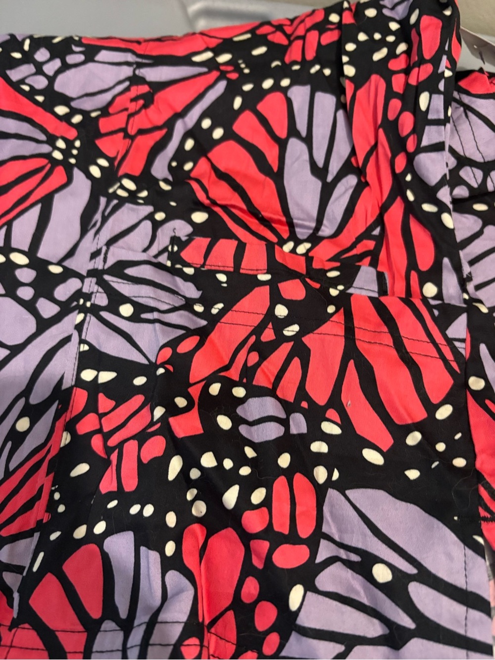 Butterfly Scrub Top - Picture 3 of 4